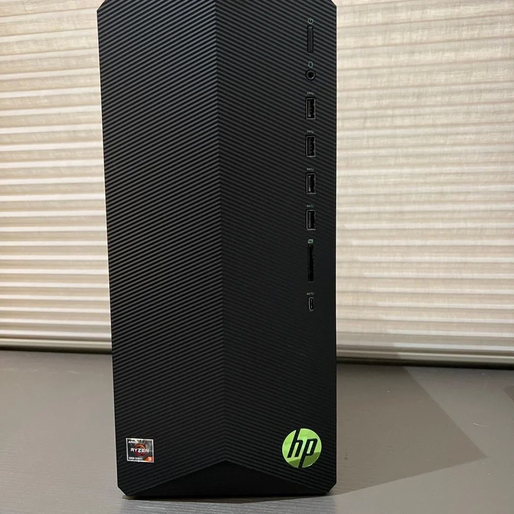 HP Pavilion Black Gaming Desktop Computer TG01-2170m PC 3060 256GB SSD 8GB RAM